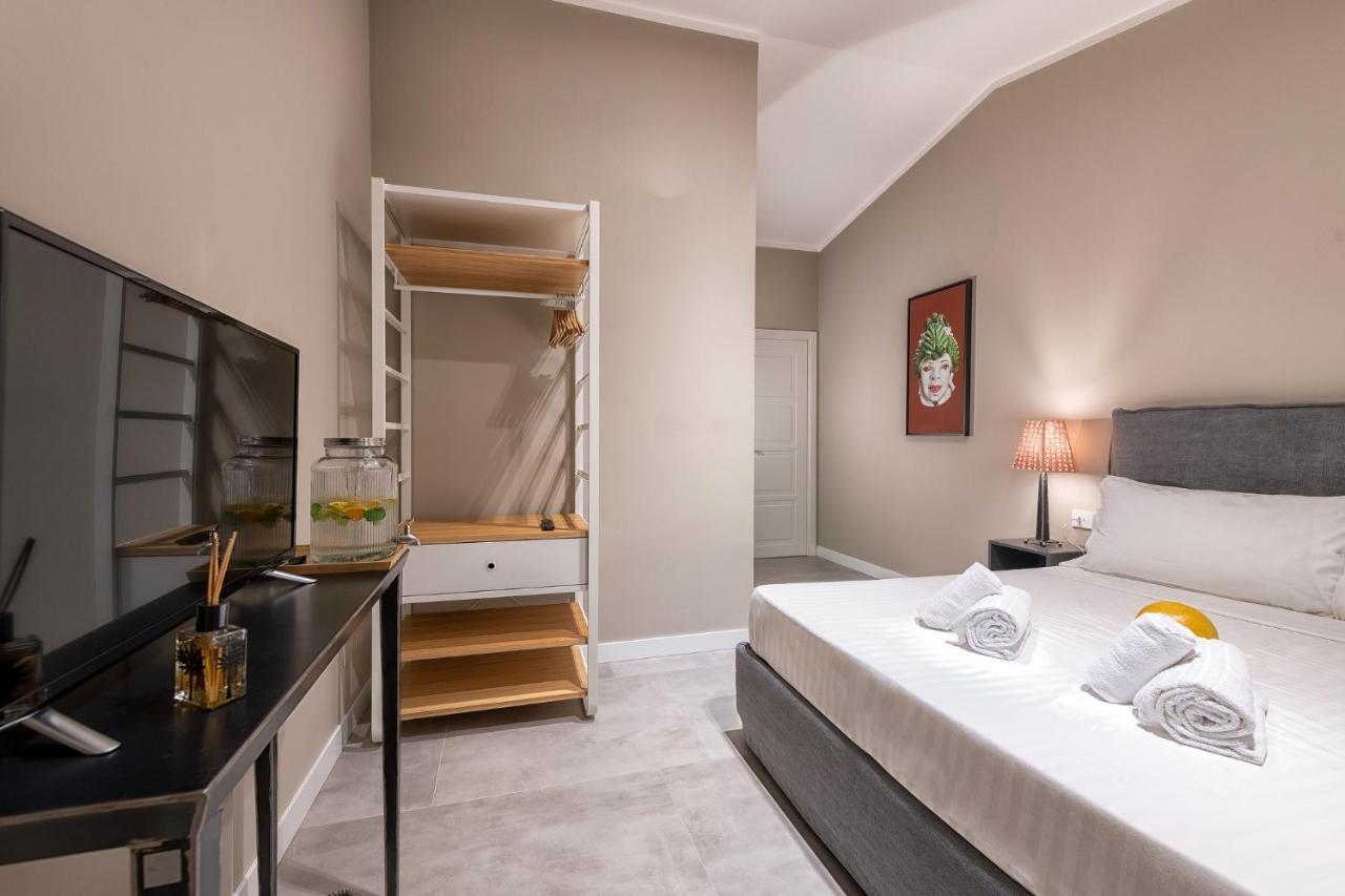 Momento-Teatro Greco Hotel Syracuse ภายนอก รูปภาพ