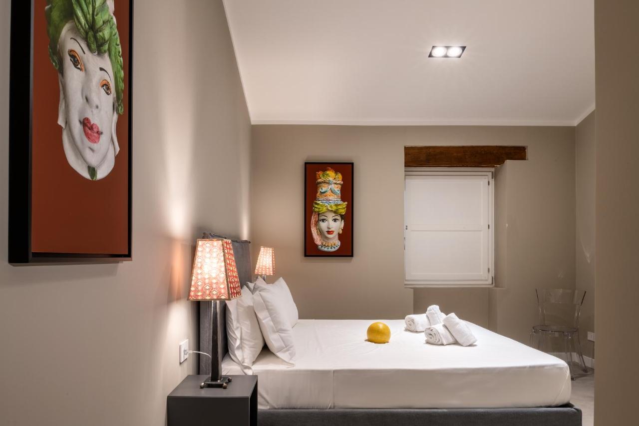 Momento-Teatro Greco Hotel Syracuse ภายนอก รูปภาพ