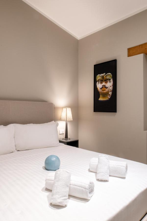 Momento-Teatro Greco Hotel Syracuse ภายนอก รูปภาพ