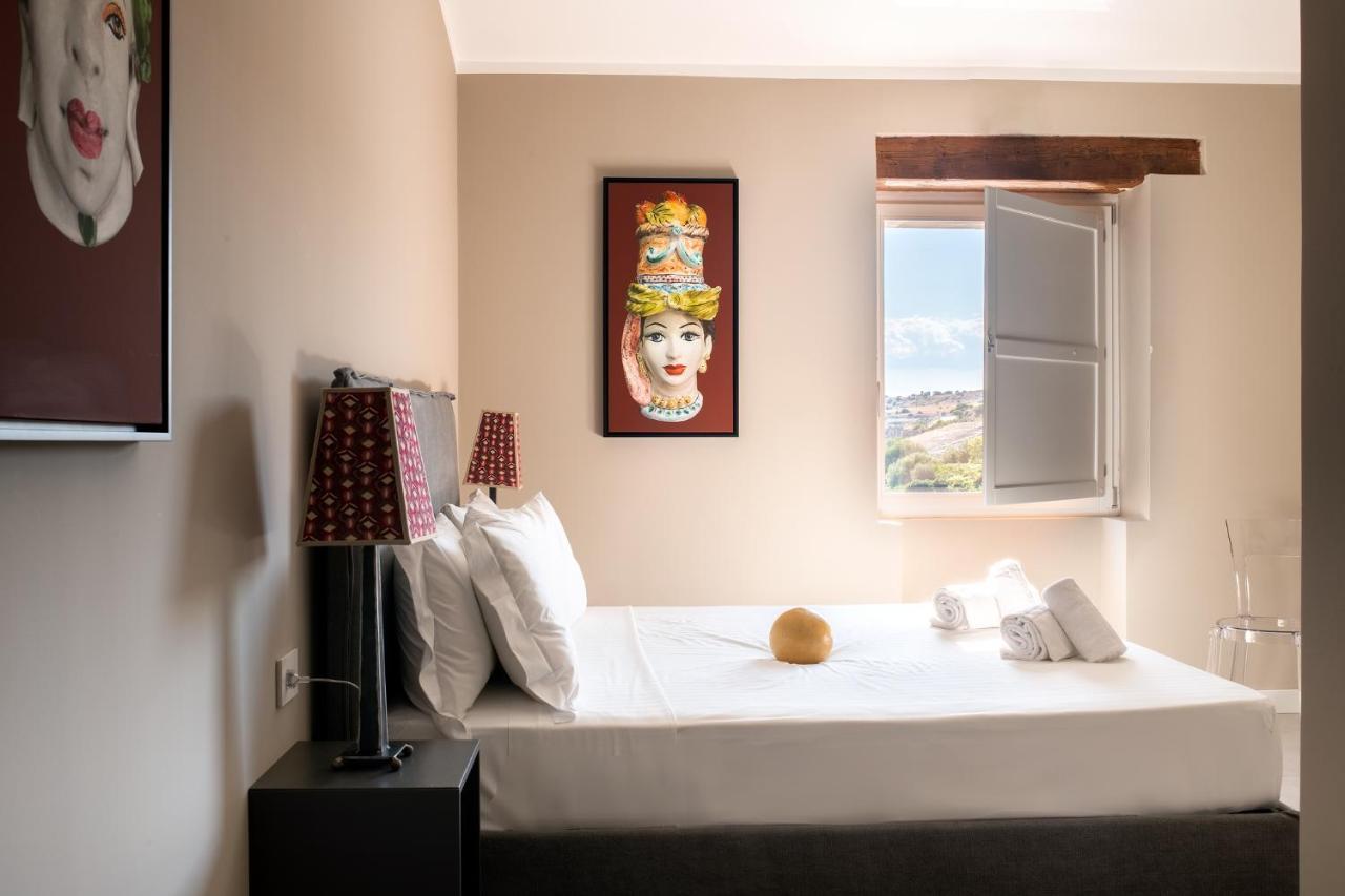 Momento-Teatro Greco Hotel Syracuse ภายนอก รูปภาพ